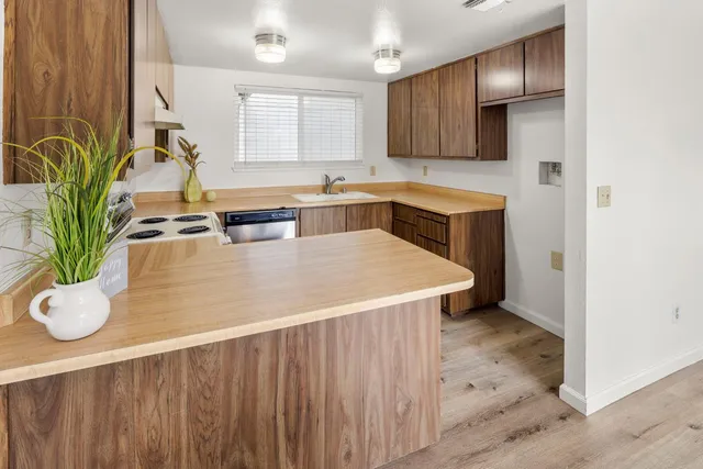 $425,000 | 6005 Woodside Drive, Rocklin, CA 95677