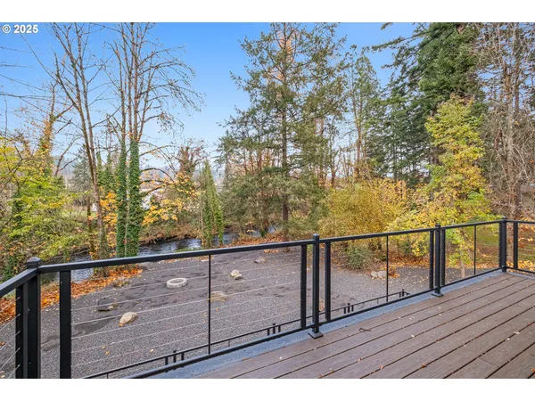 $1,390,000 | 6057 Peaceful Lane Northeast, Silverton, OR 97381