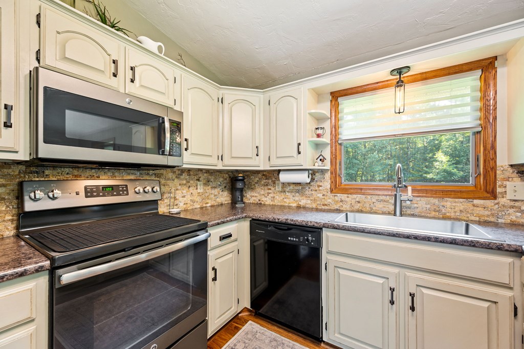 5306 Reynolds Road Sturgeon Bay, WI 54235 - Photo 12 of 63 Gallery Image 12