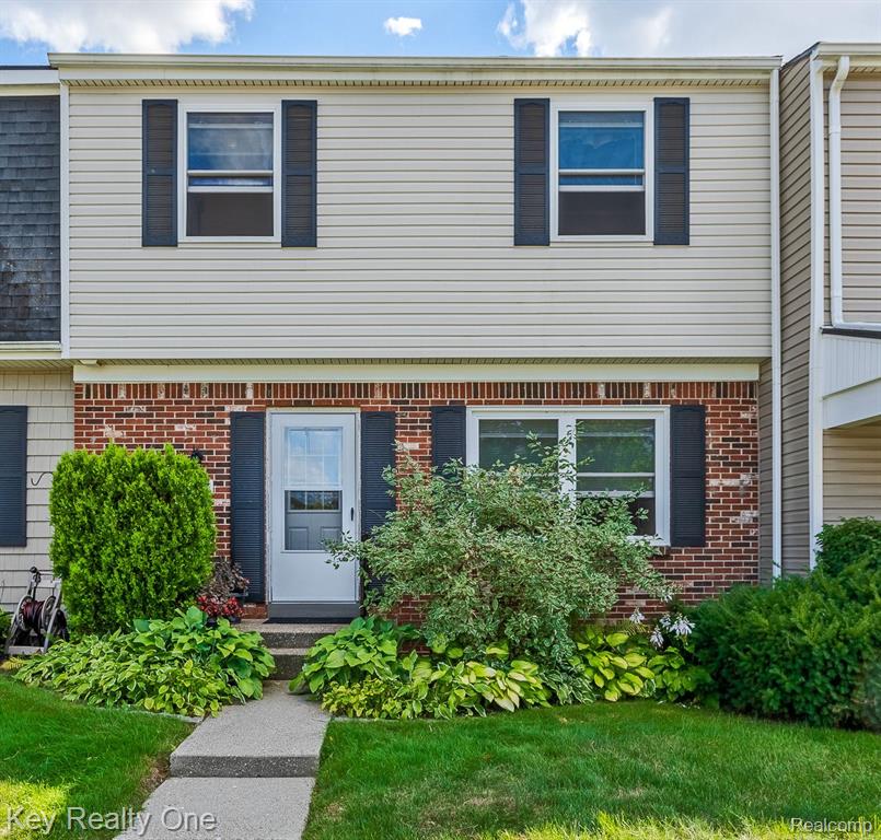 1145 Marquette Court Rochester Hills, MI 48307 - Photo 1 of 39