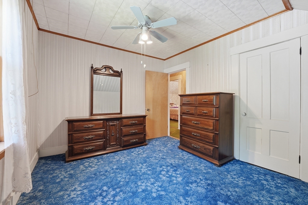 17 East Howe Street Orange, MA 01364 - Photo 23 of 34