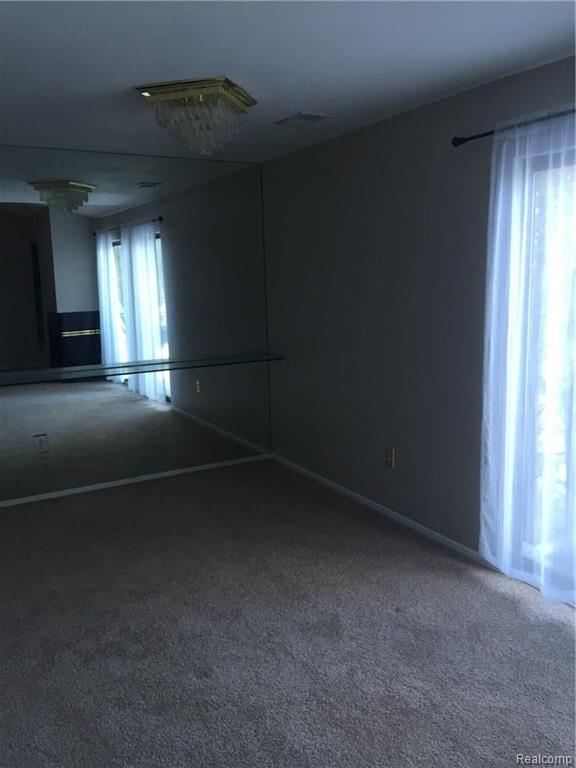 27340 Evergreen Road Lathrup Village, MI 48076 - Photo 10 of 16