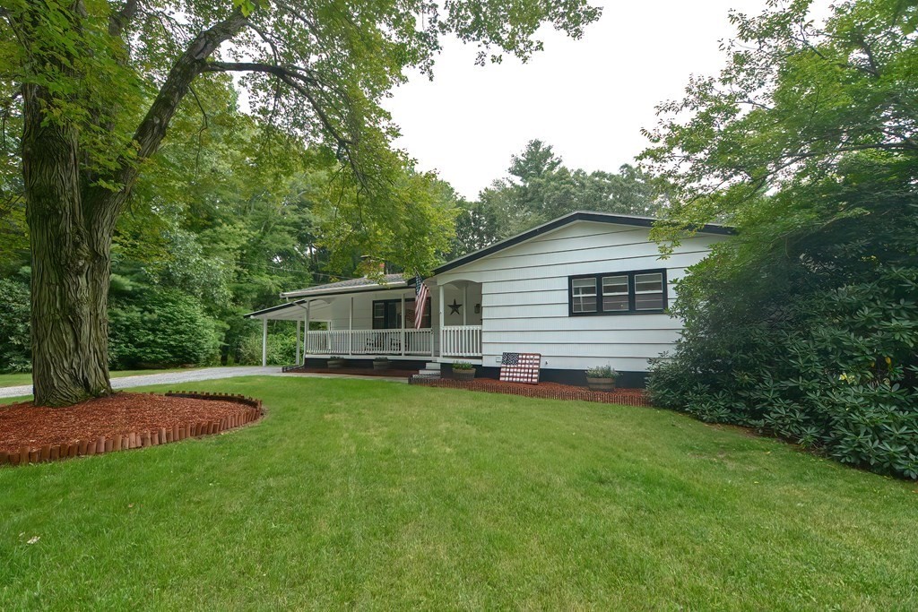 32 Colonial Road Sutton, MA 01590 - Photo 2 of 42 Gallery Image 2