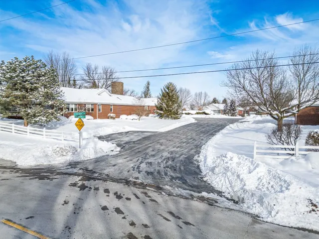 $300,000 | 225 Secretariat's Way, Belvidere, IL 61008