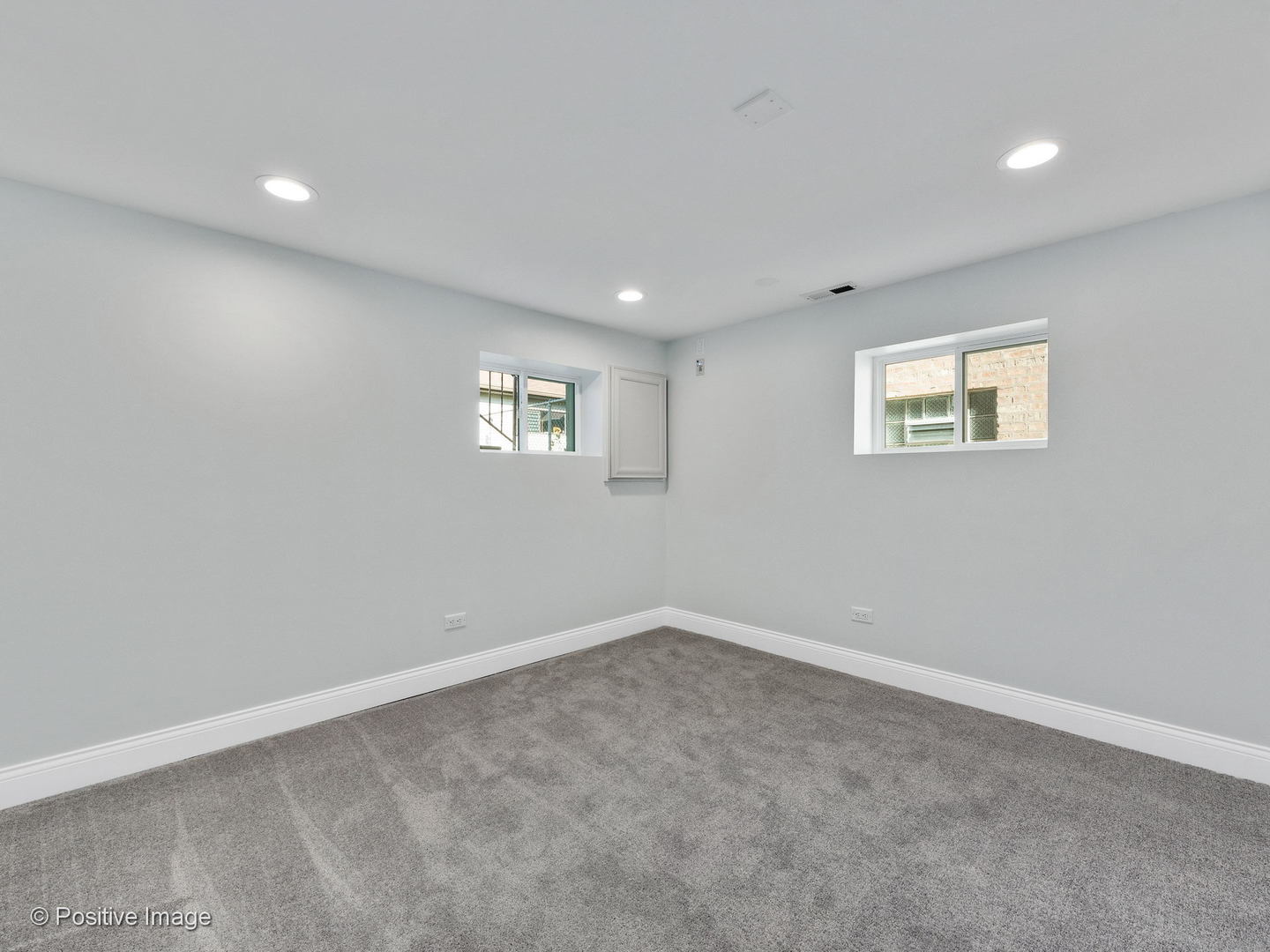 2232 Forest Avenue North Riverside, IL 60546 - Photo 11 of 17 an empty room with windows