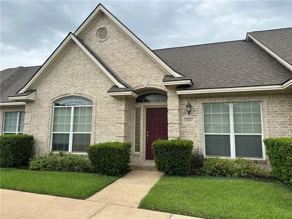 $1,400 | 104 Fraternity Row, College Station, TX 77845