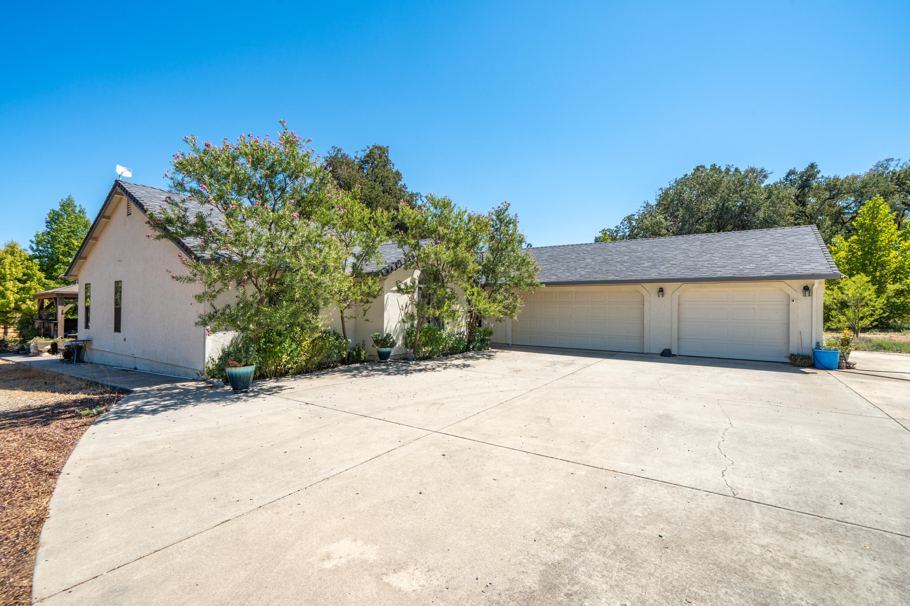 8533 Maynard Road Palo Cedro, CA 96073 - Photo 7 of 100 8533 Maynard Rd-9