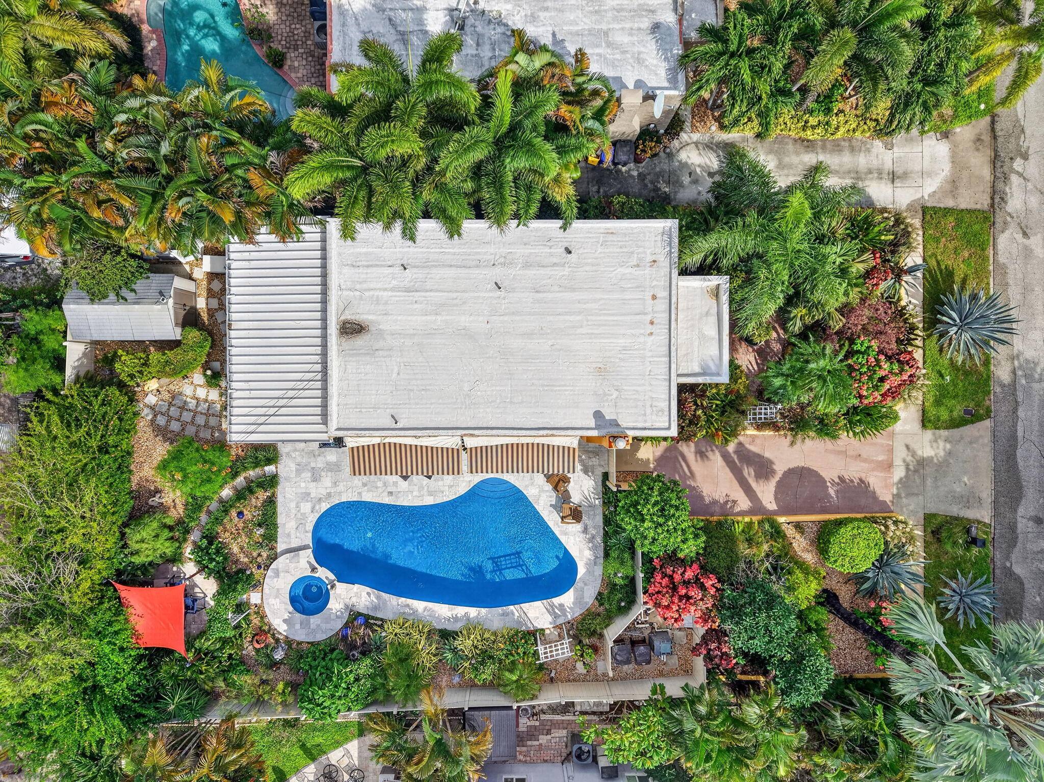 415 Colonial Road West Palm Beach, FL 33405 - Photo 6 of 58 14-web-or-mls-DJI_20261002154459_0918_D