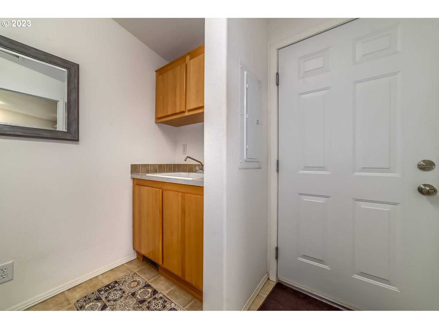3220 Crescent Avenue, Unit 42 Eugene, OR 97408 - Photo 17 of 31 a view of hallway with washer and dryer