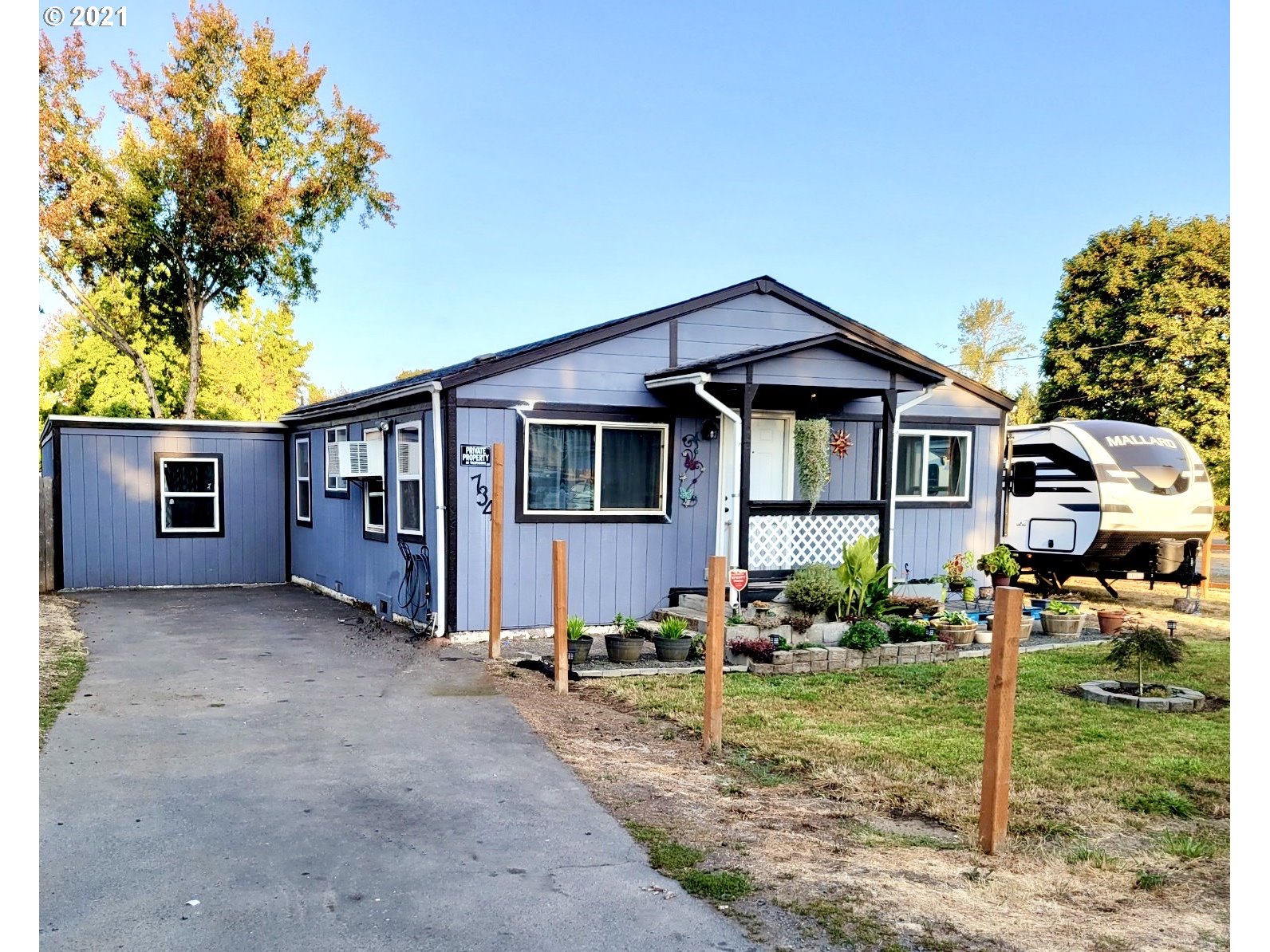 734 54th Street Springfield, OR 97478 - Photo 1 of 17