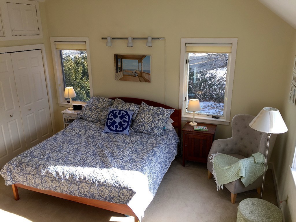 591 Bay Road Amherst, MA 01002 - Photo 11 of 22