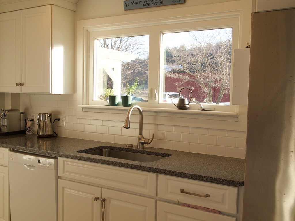 591 Bay Road Amherst, MA 01002 - Photo 7 of 22