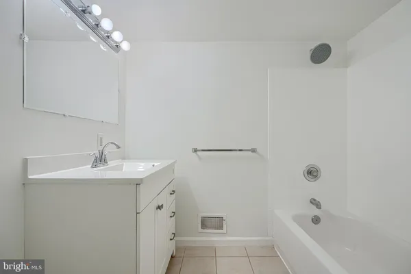 $3,395 | 1741 Ellinwood Road, Baltimore, MD 21237