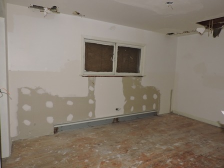 912 Madison Street Maywood, IL 60153 - Photo 11 of 23 a view of an empty room