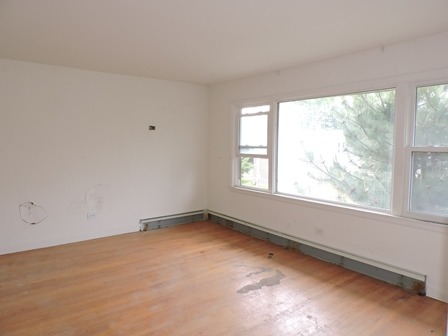 912 Madison Street Maywood, IL 60153 - Photo 13 of 23 an empty room with a window