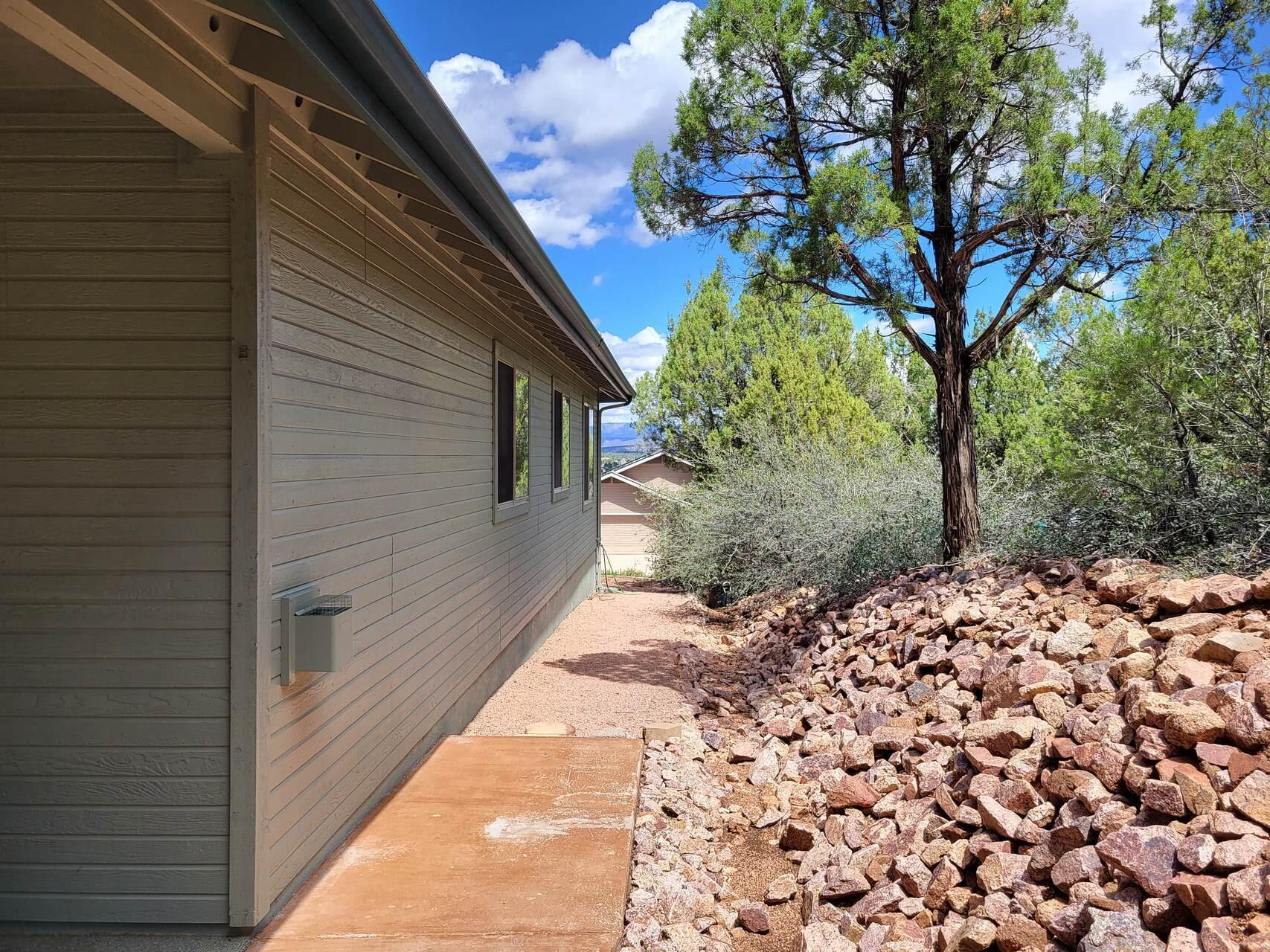 1120 South Sycamore Circle Payson, AZ 85541 - Photo 34 of 44 a pathway of a house with a yard