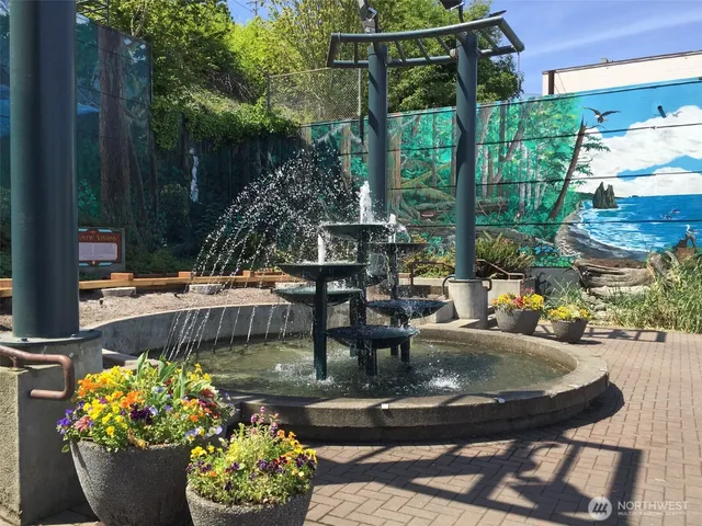 $800 | 222 North Lincoln Street, Unit 205, Port Angeles, WA 98362