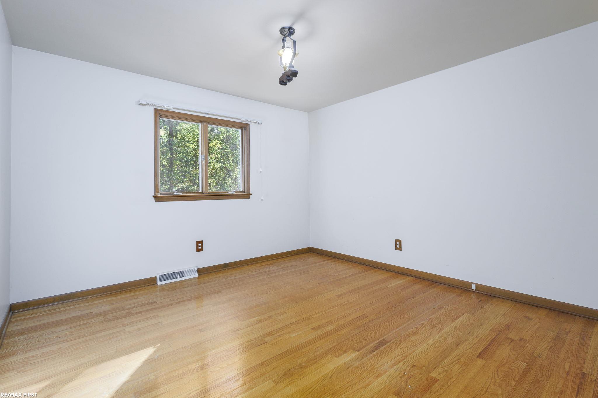 2285 East Gunn Road Washington, MI 48094 - Photo 29 of 63 Gallery Image 29