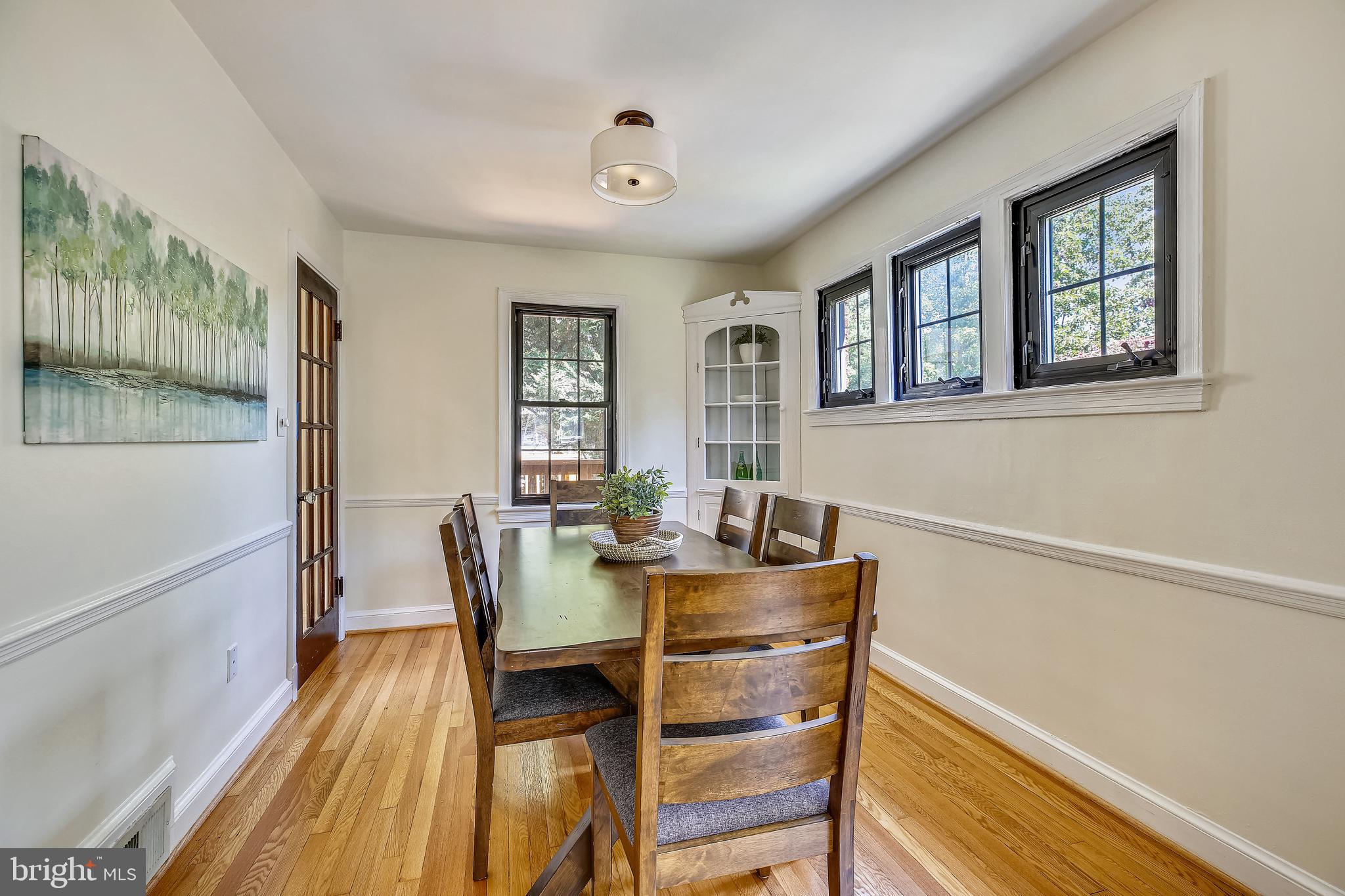2011 Lansdowne Way Silver Spring, MD 20910 - Photo 13 of 50 Dining room