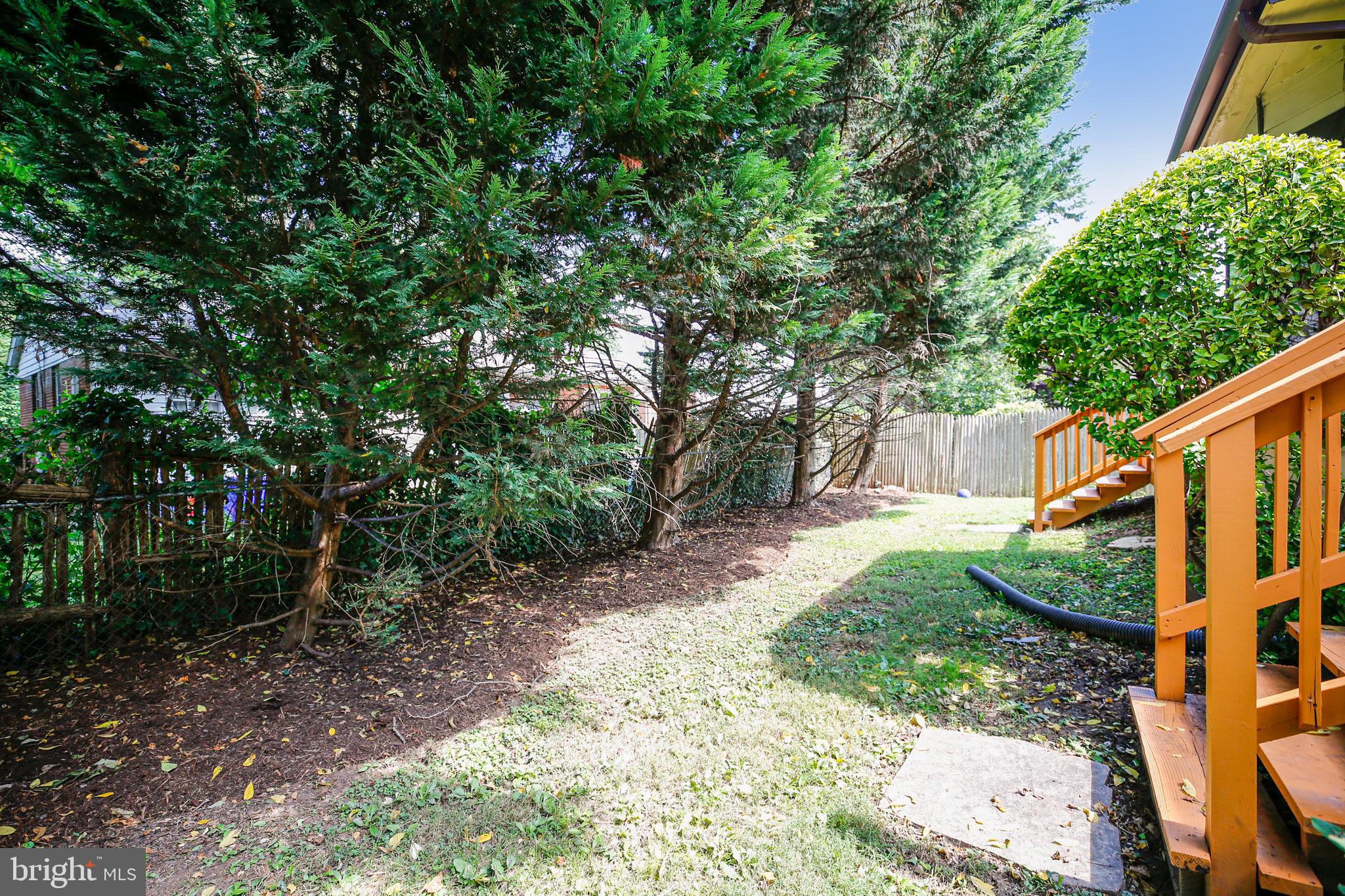 2011 Lansdowne Way Silver Spring, MD 20910 - Photo 46 of 50 Rear yard