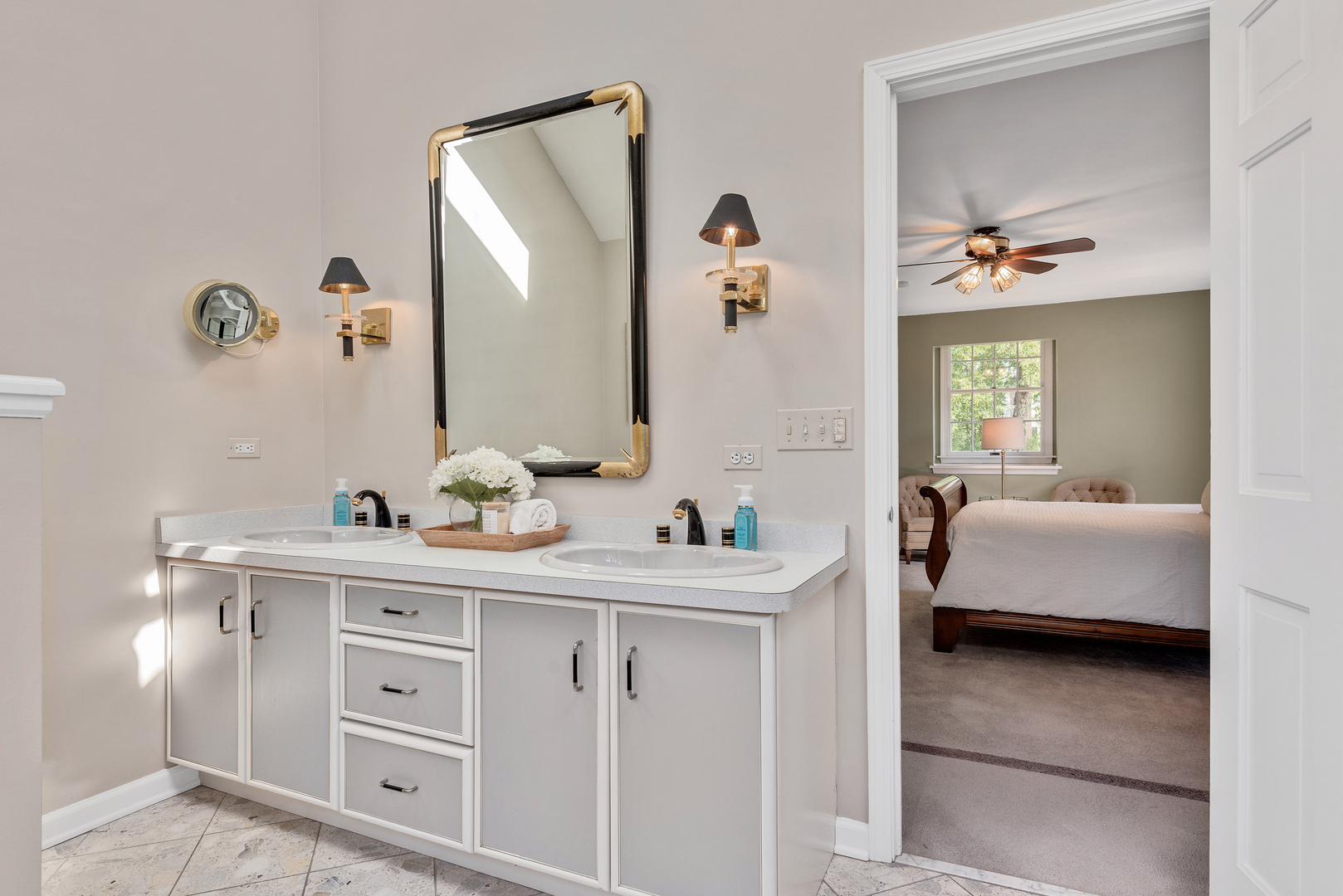 1378 Colonial Square Wheaton, IL 60189 - Photo 12 of 29