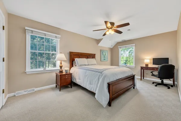 $650,000 | 1378 Colonial Square, Wheaton, IL 60189