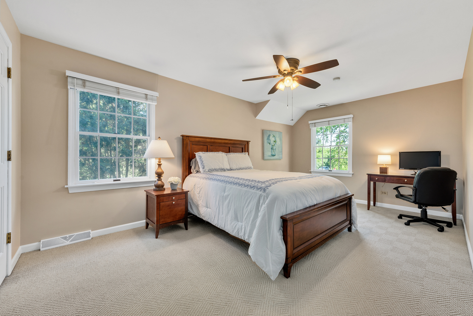 1378 Colonial Square Wheaton, IL 60189 - Photo 14 of 29