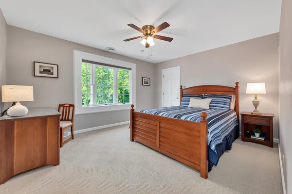 $650,000 | 1378 Colonial Square, Wheaton, IL 60189