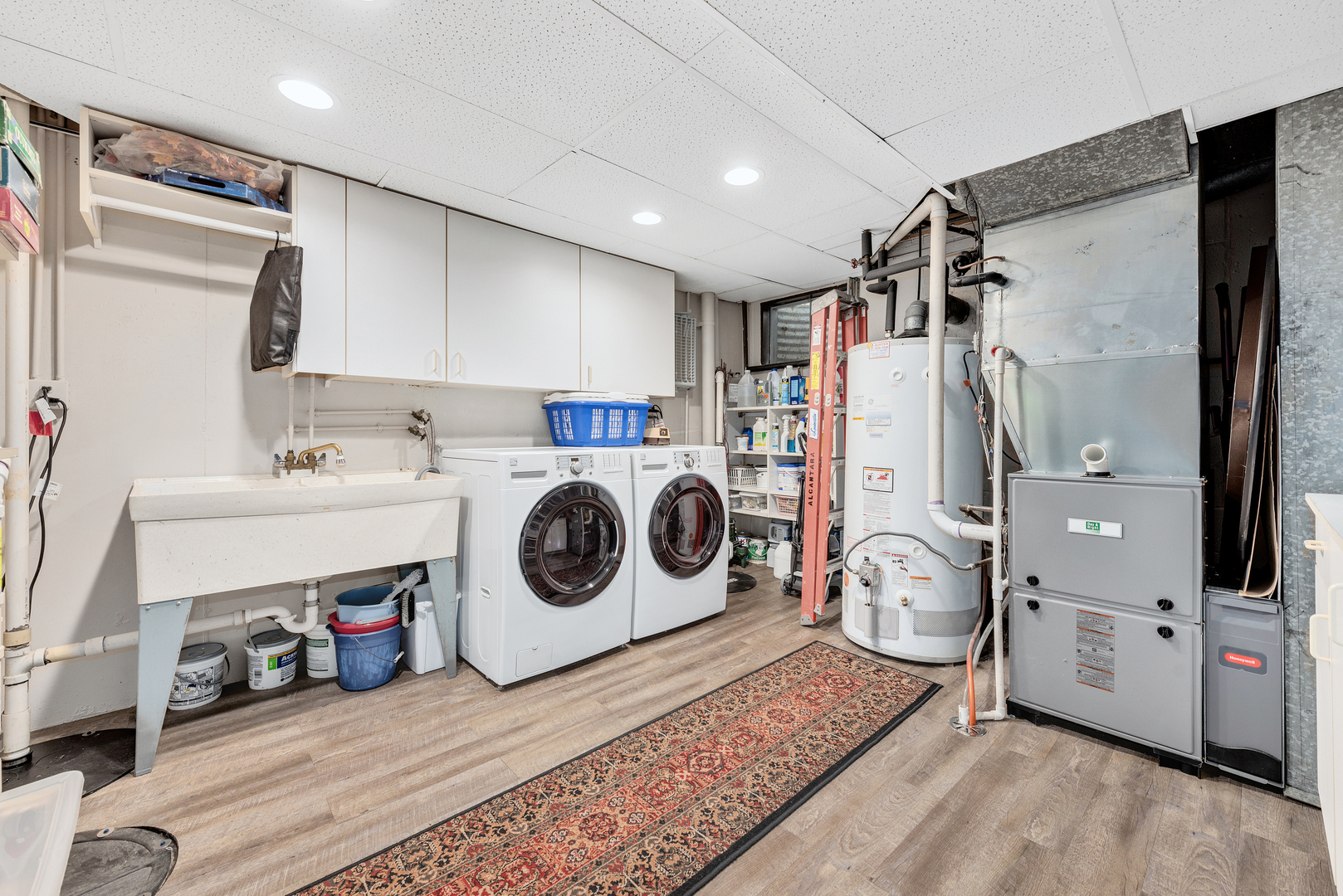 1378 Colonial Square Wheaton, IL 60189 - Photo 23 of 29