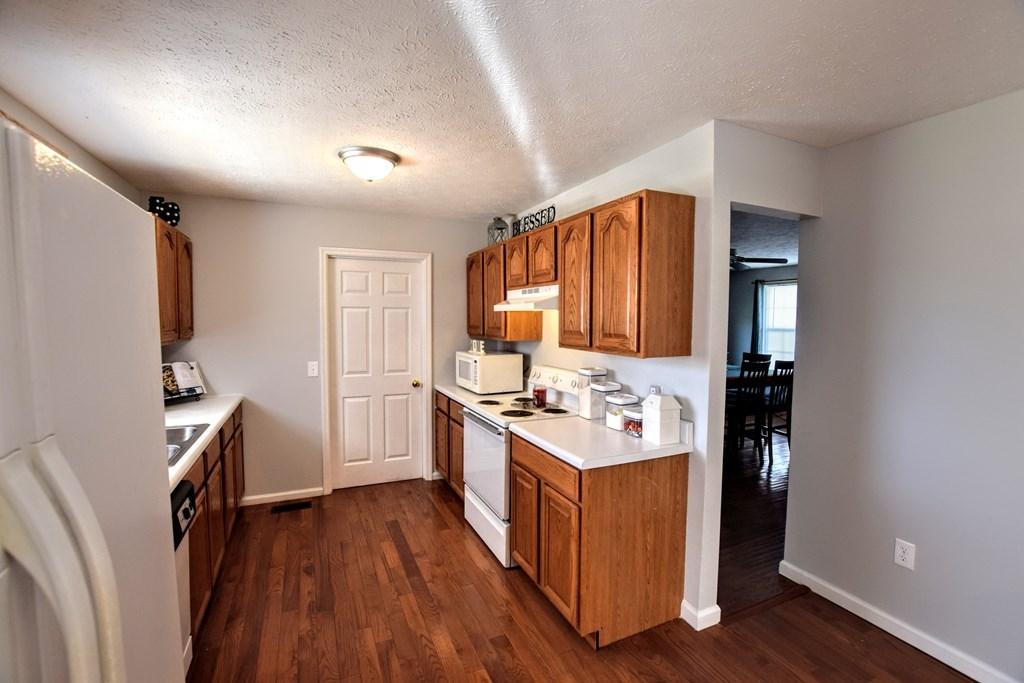168 Rhea Drive Spring City, TN 37381 - Photo 11 of 48 11