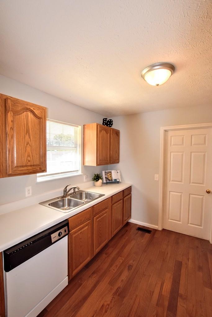 168 Rhea Drive Spring City, TN 37381 - Photo 9 of 48 9
