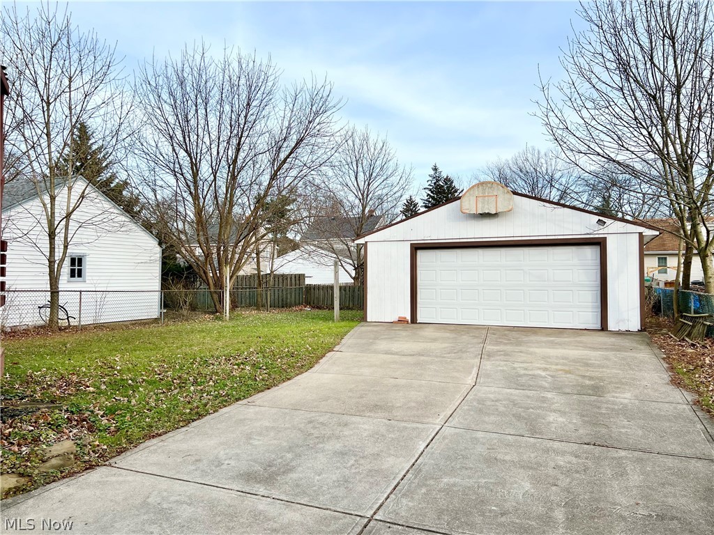 1163 Irene Road Lyndhurst, OH 44124 - Photo 35 of 35