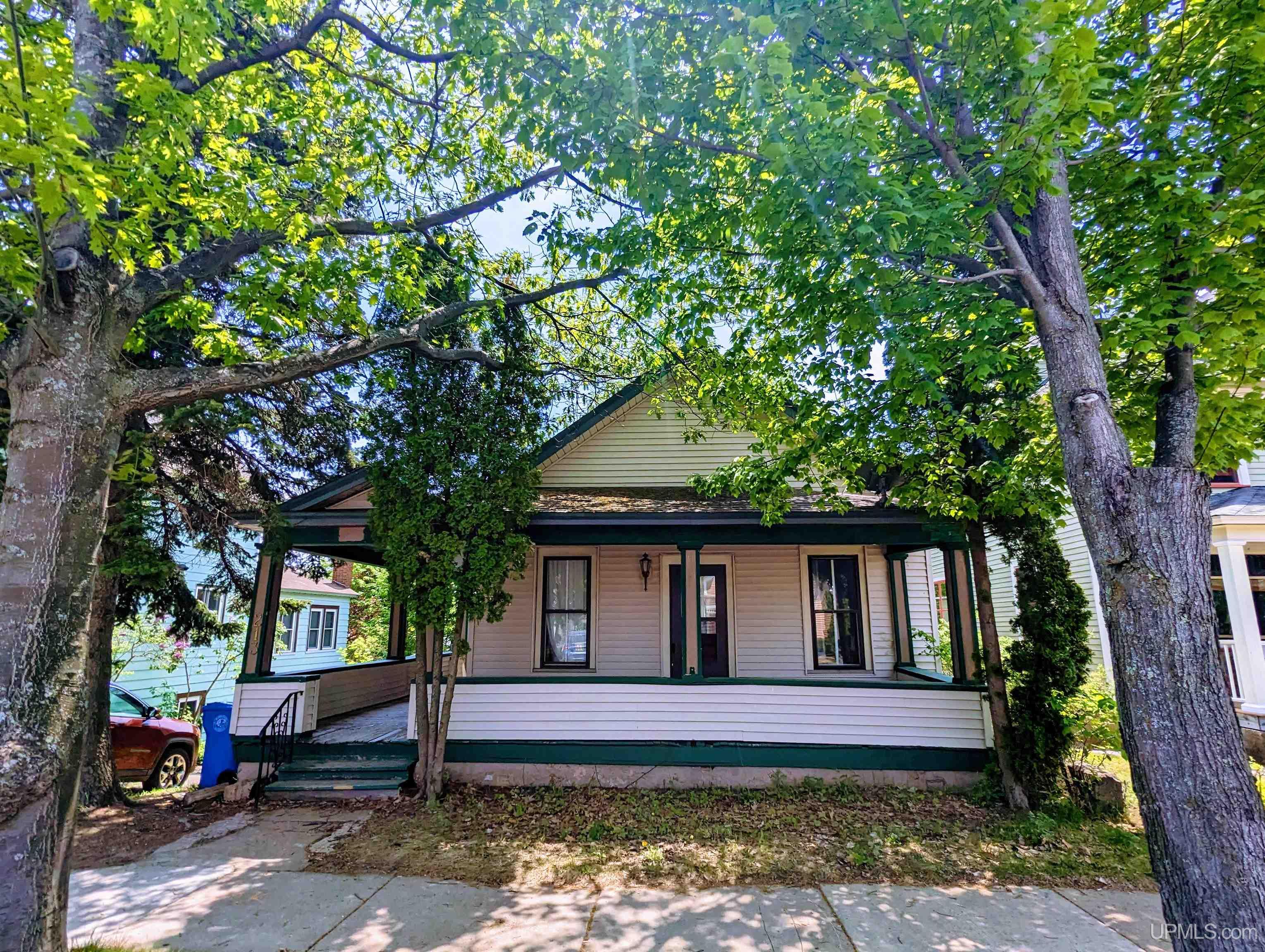 213 West Ridge Street Marquette, MI 49855 - Photo 1 of 24 Gallery Image 1