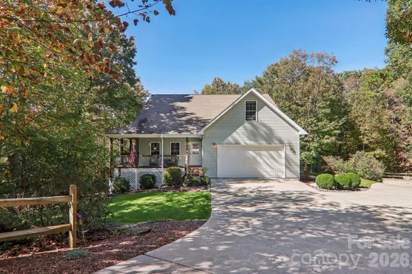 $829,900 | 6 Wagon Trace, Flat Rock, NC 28731