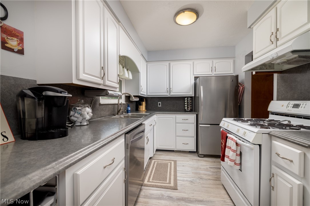 11827 Clinton Road Doylestown, OH 44230 - Photo 7 of 20 Gallery Image 7