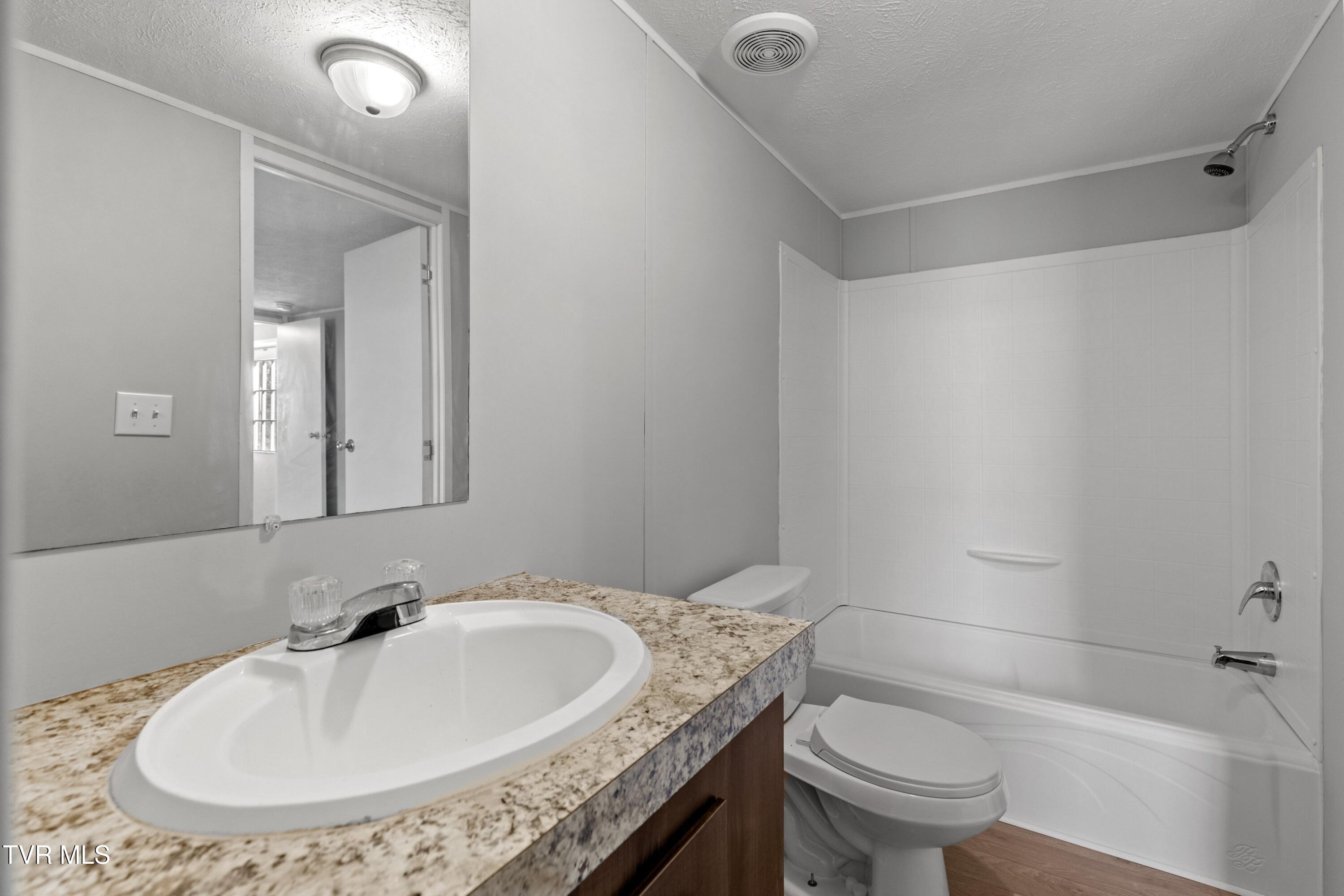 2805 Coffey Road Morristown, TN 37813 - Photo 13 of 27 013-2805CoffeyRoad-Morristown-TN-37813-S