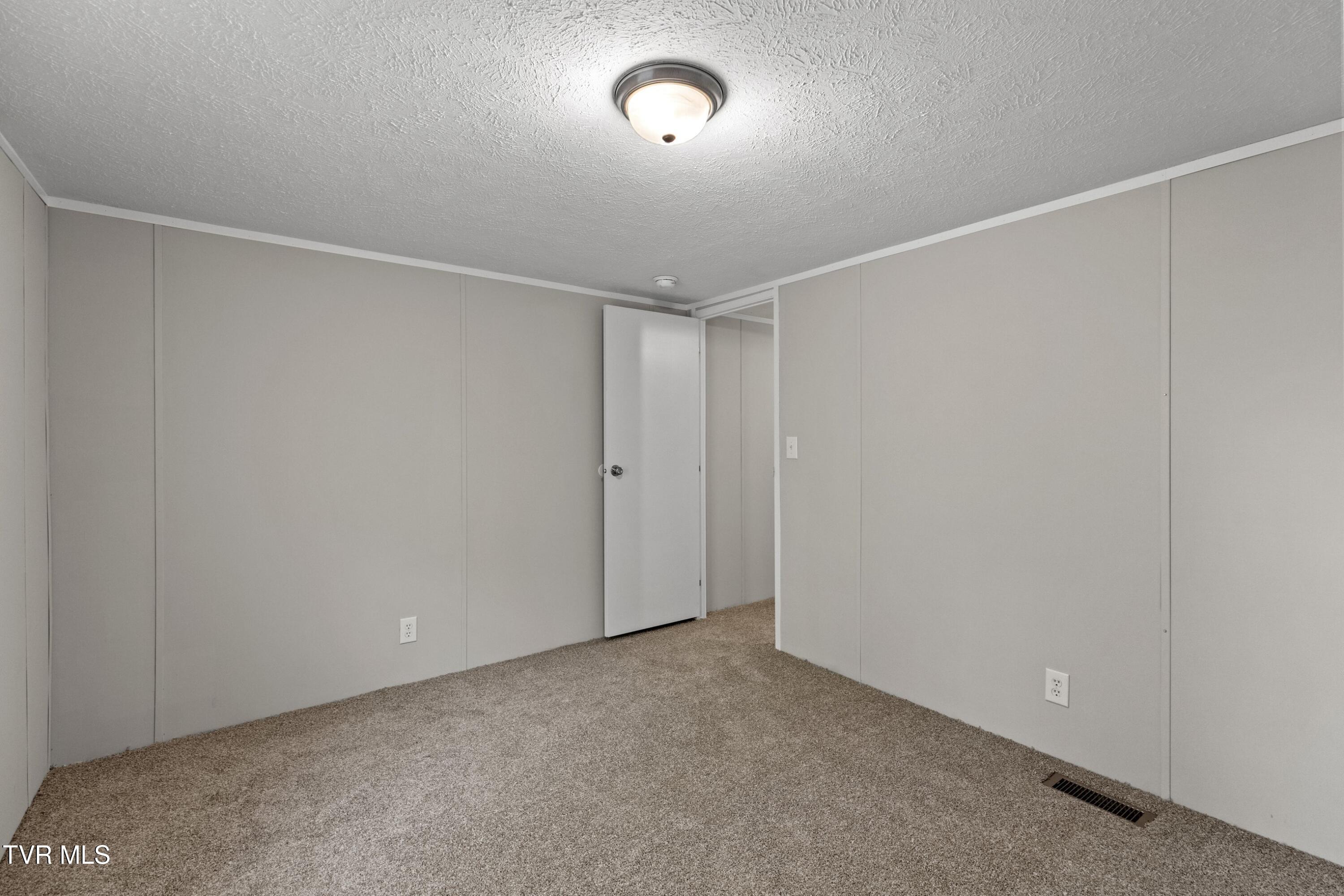 2805 Coffey Road Morristown, TN 37813 - Photo 15 of 27 015-2805CoffeyRoad-Morristown-TN-37813-S