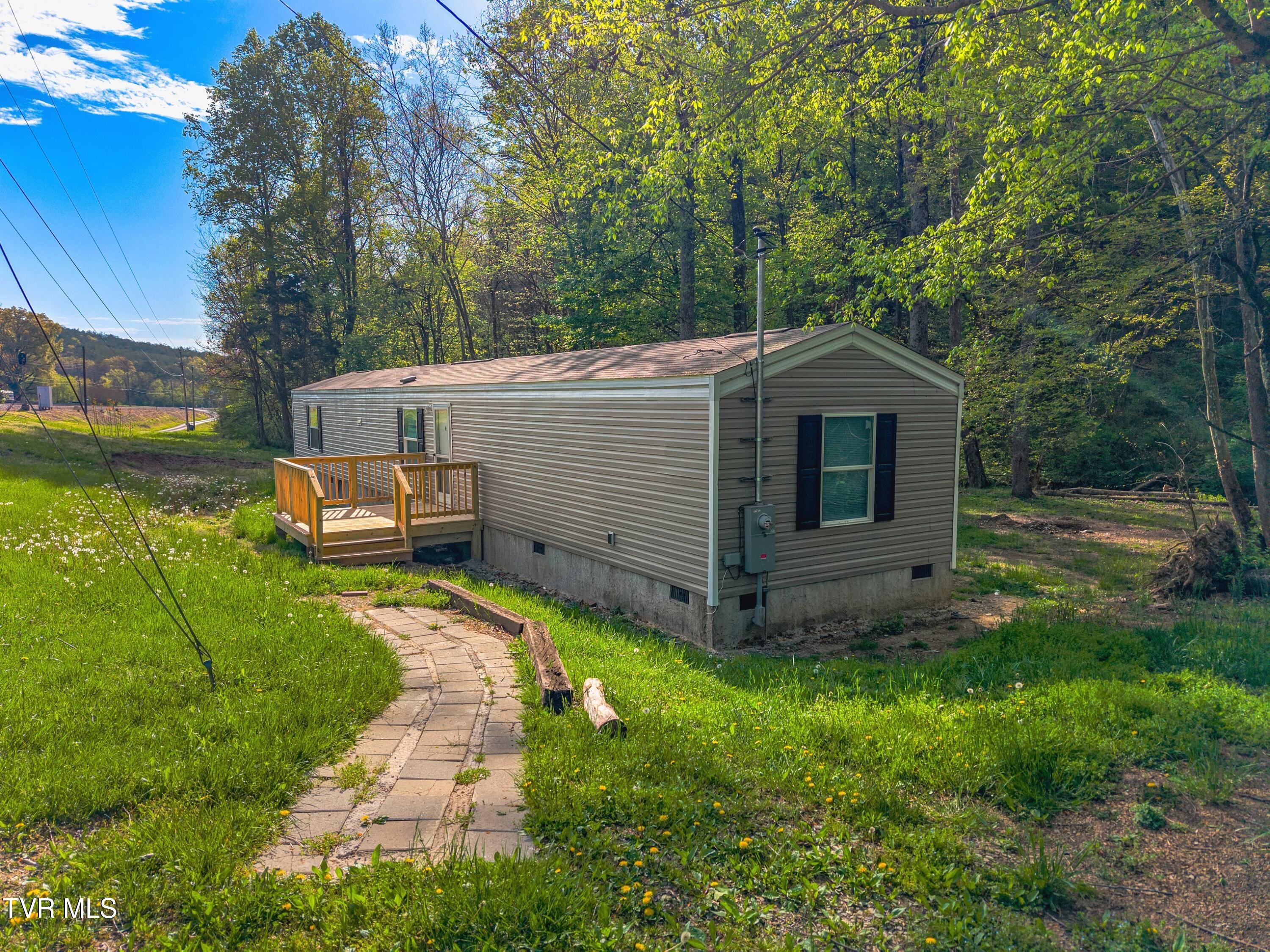 2805 Coffey Road Morristown, TN 37813 - Photo 19 of 27 019-2805CoffeyRoad-Morristown-TN-37813-S