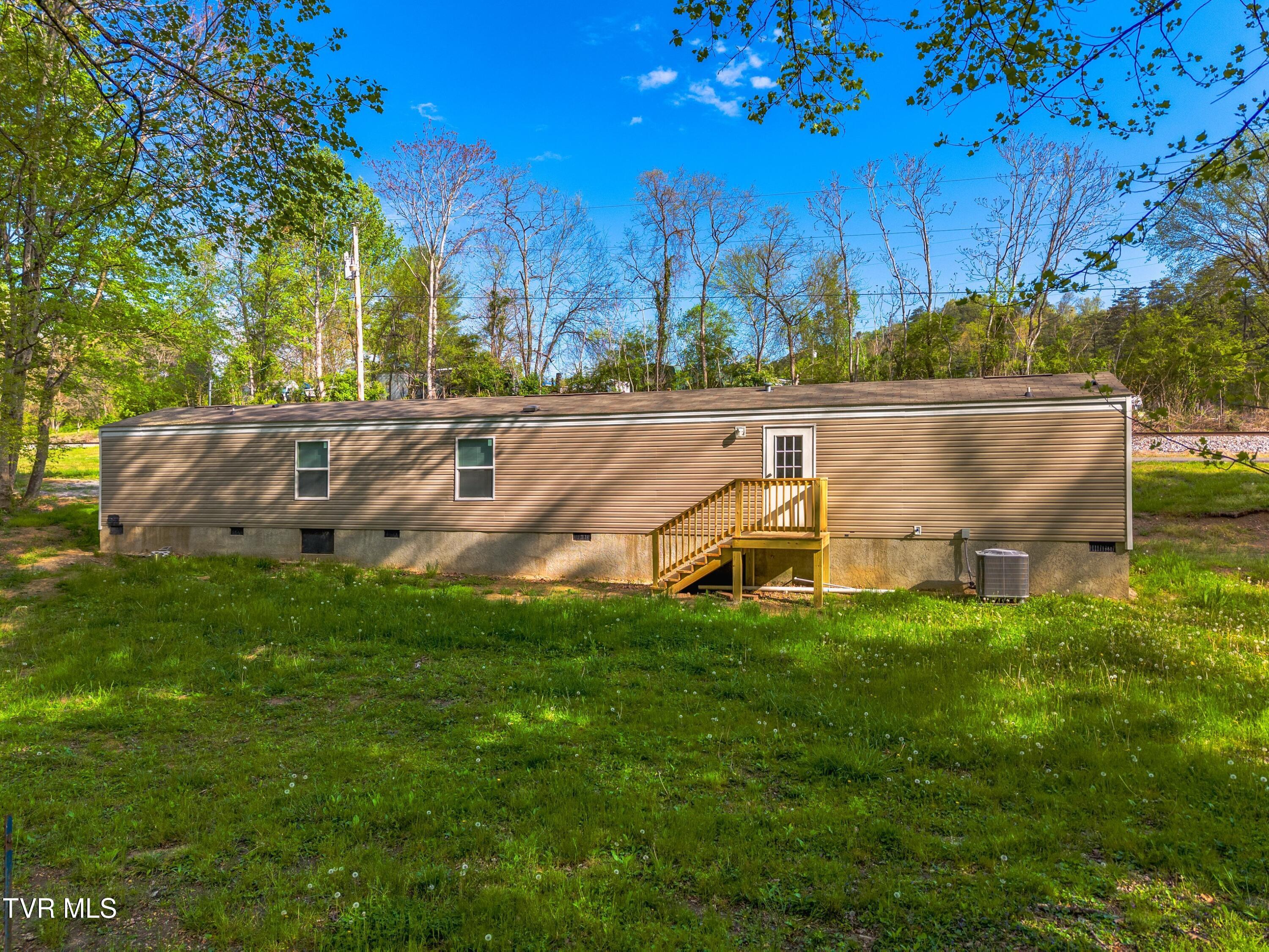 2805 Coffey Road Morristown, TN 37813 - Photo 20 of 27 020-2805CoffeyRoad-Morristown-TN-37813-S