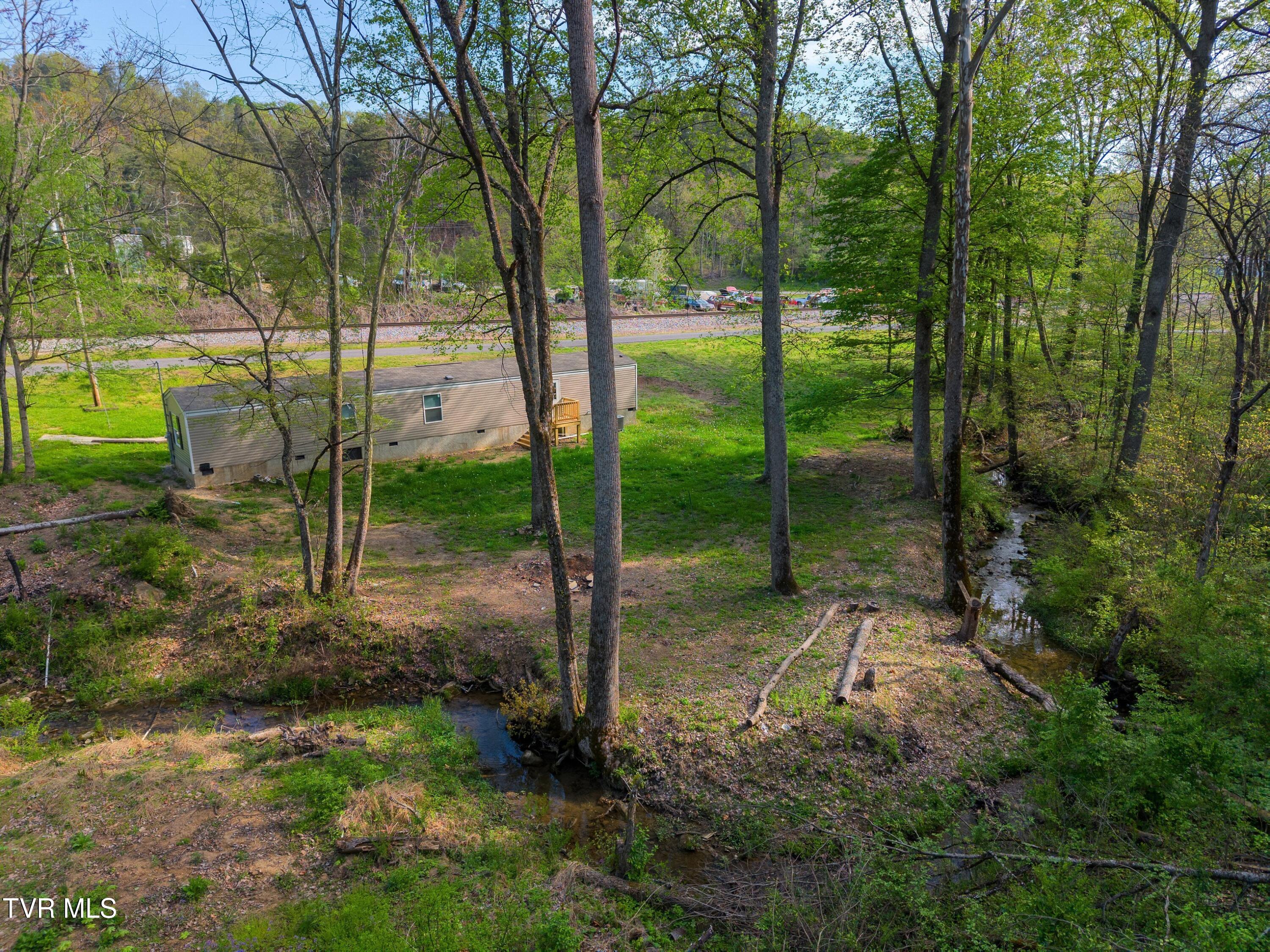 2805 Coffey Road Morristown, TN 37813 - Photo 21 of 27 021-2805CoffeyRoad-Morristown-TN-37813-S