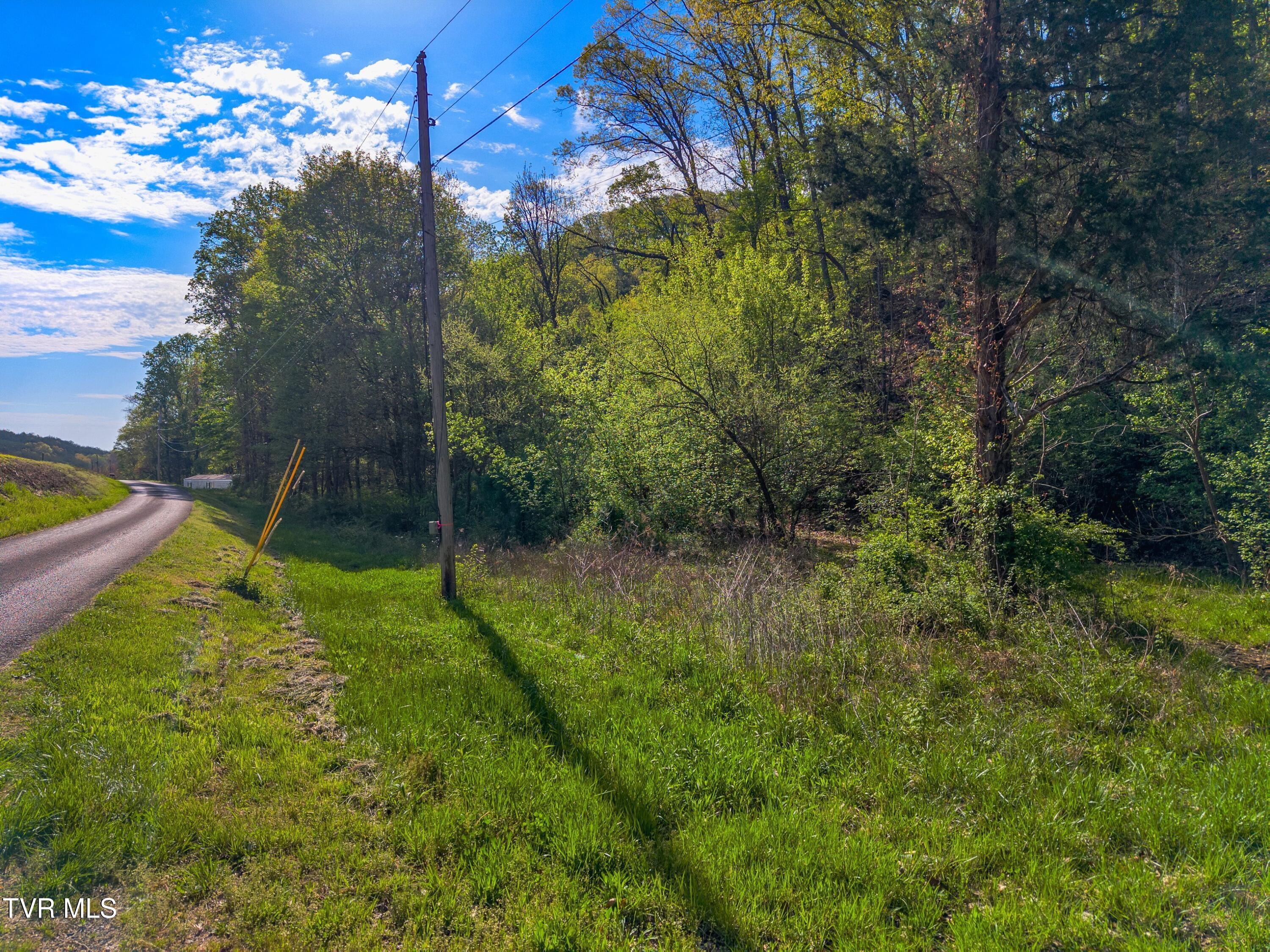 2805 Coffey Road Morristown, TN 37813 - Photo 25 of 27 025-2805CoffeyRoad-Morristown-TN-37813-S