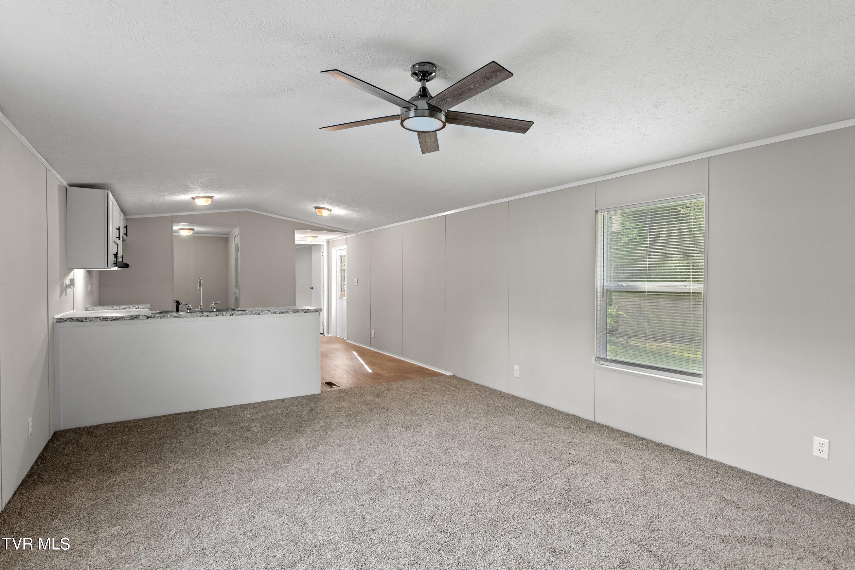 2805 Coffey Road Morristown, TN 37813 - Photo 5 of 27 005-2805CoffeyRoad-Morristown-TN-37813-S