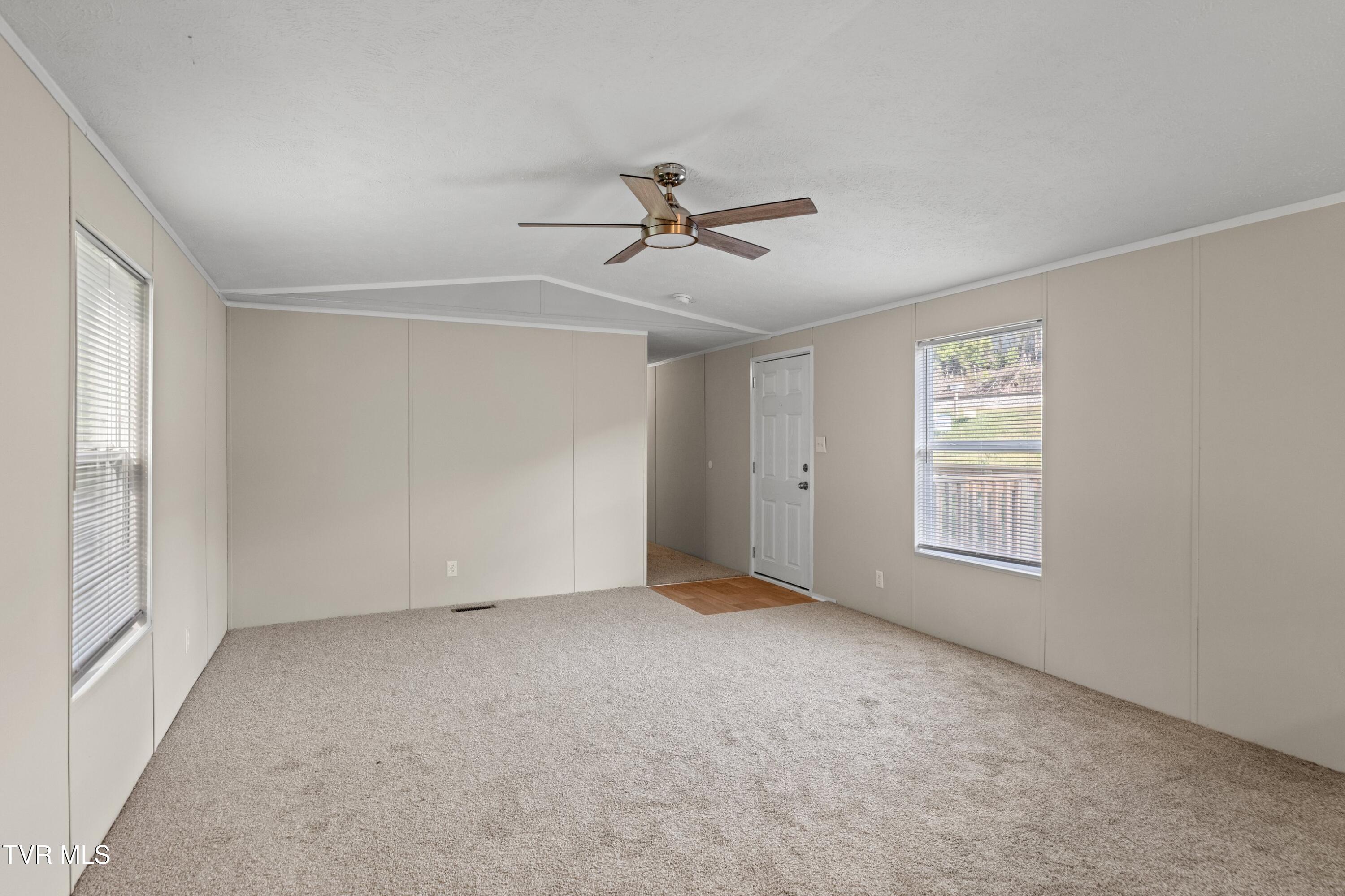 2805 Coffey Road Morristown, TN 37813 - Photo 6 of 27 006-2805CoffeyRoad-Morristown-TN-37813-S