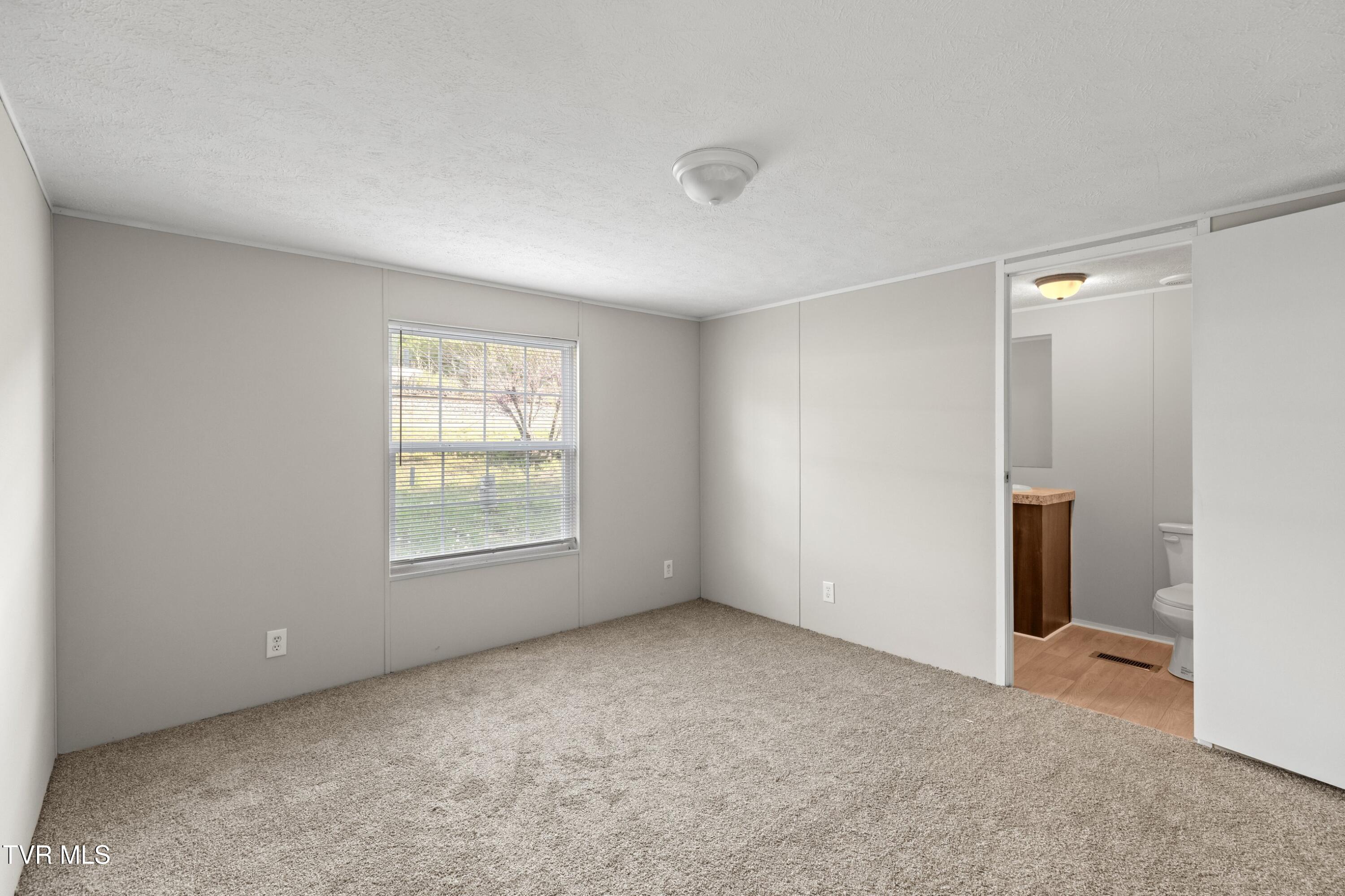2805 Coffey Road Morristown, TN 37813 - Photo 10 of 27 010-2805CoffeyRoad-Morristown-TN-37813-S