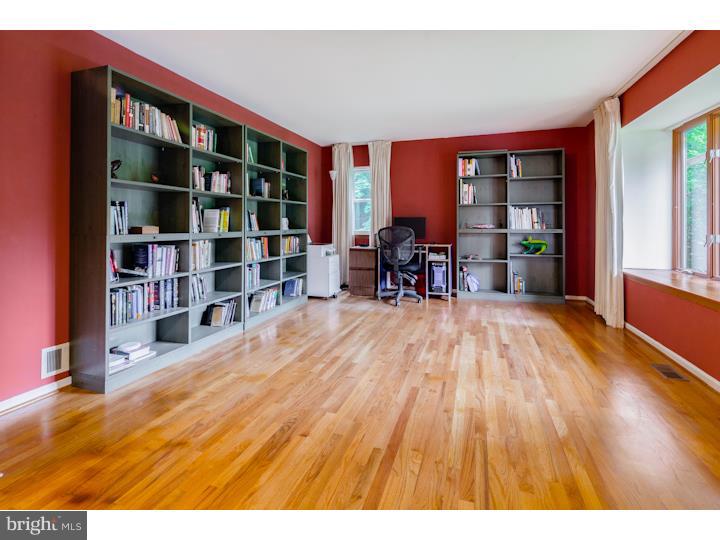 598 Coles Mill Road Haddonfield, NJ 08033 - Photo 3 of 25 Living Room