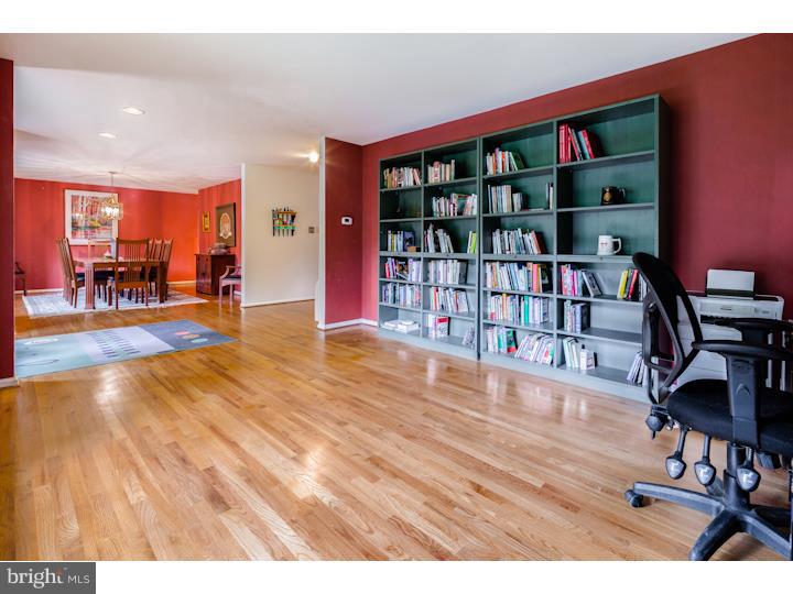 598 Coles Mill Road Haddonfield, NJ 08033 - Photo 4 of 25 Living Room