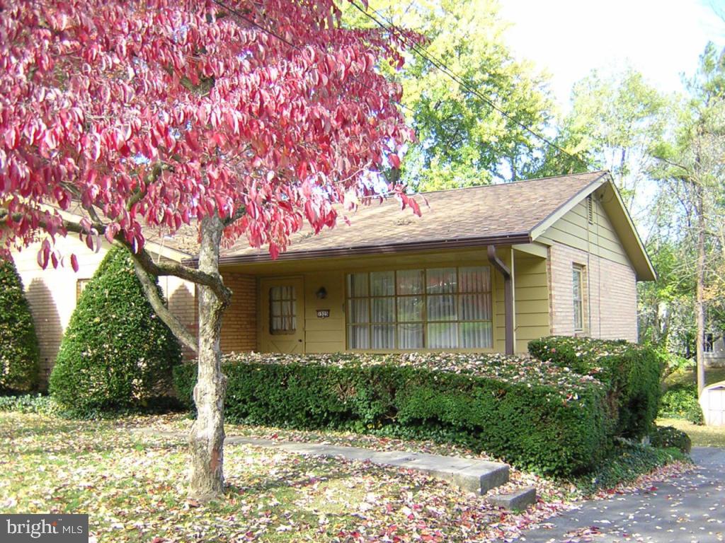 1525 Vista Road Lancaster, PA 17601 - Photo 1 of 21
