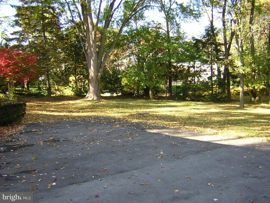 1525 Vista Road Lancaster, PA 17601 - Photo 19 of 21