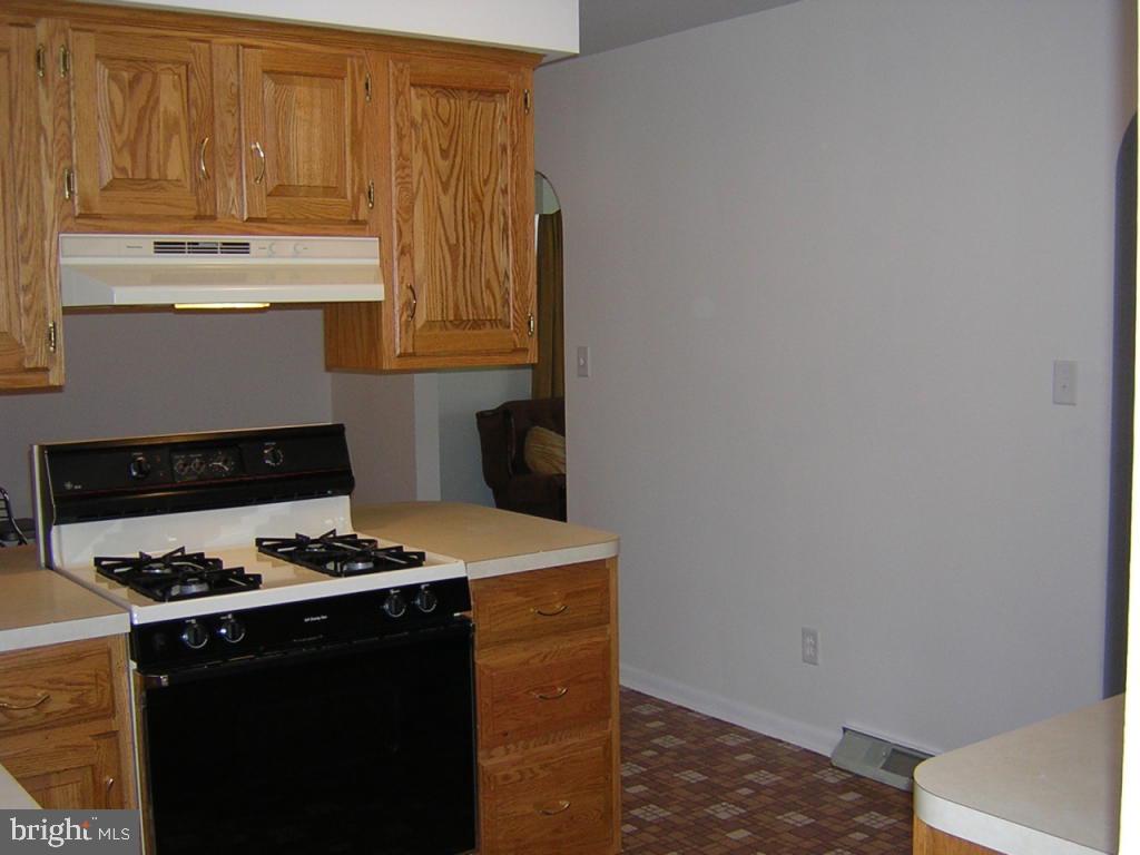 1525 Vista Road Lancaster, PA 17601 - Photo 8 of 21