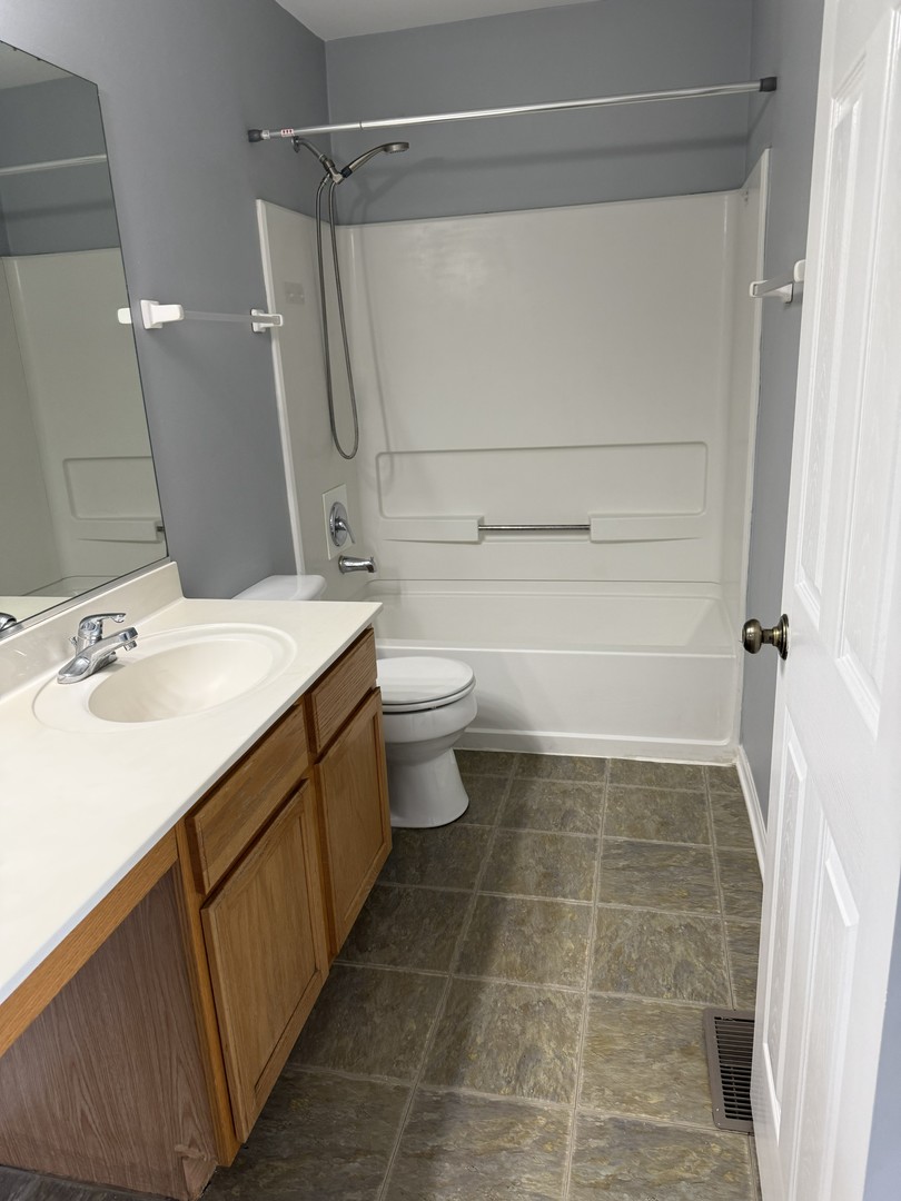 384 Reston Circle Romeoville, IL 60446 - Photo 26 of 31 Gallery Image 26